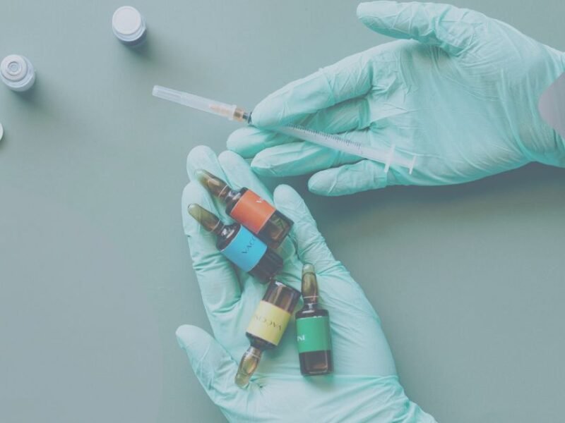 Le Mélange des Poudres en Pharmacie : Principes, Techniques et Équipements